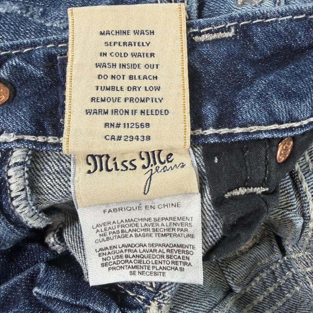 Miss Me Straight Leg Jeans 27X29 Rhinestone Distressed Fleur De Lis Buckle - Picture 12 of 12
